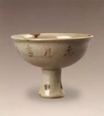 元 龙泉窑青釉褐彩高足杯.JPG
